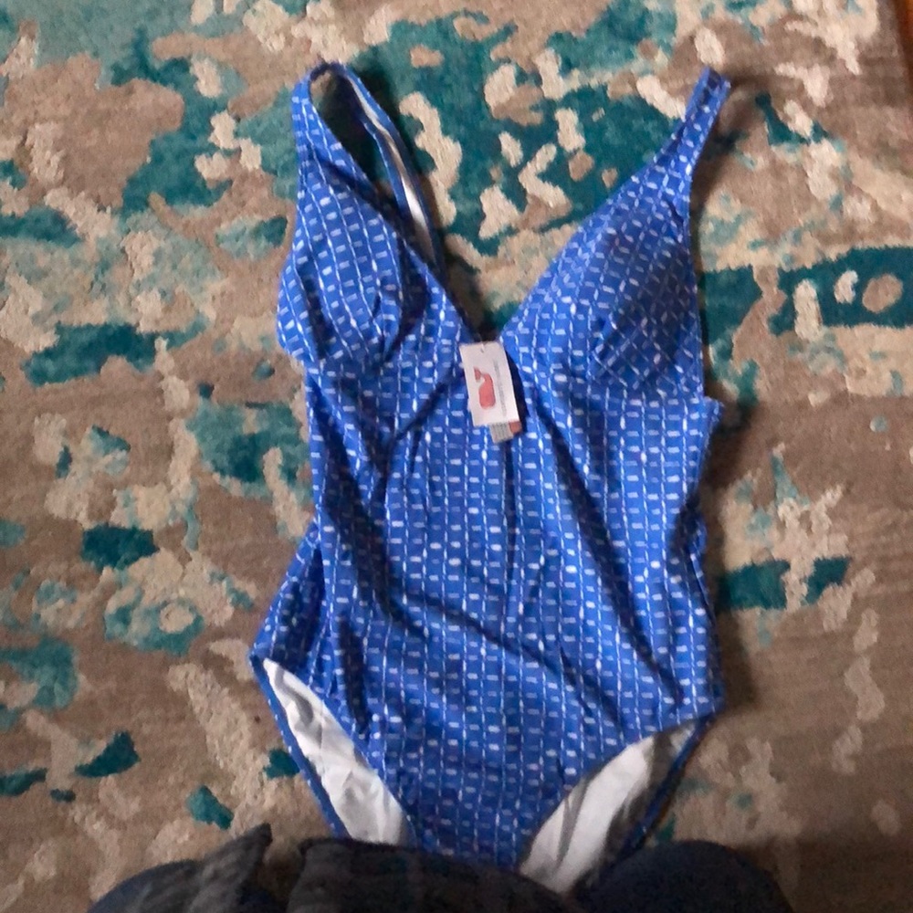 Vineyard Vines bathing suit NWT